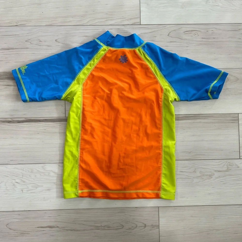 Boys Rashgaurd - Picture 3 of 4